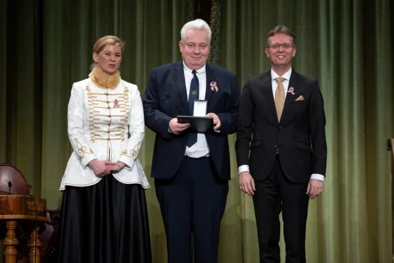 Lovagkereszt, dr. Németh Zsoltnak